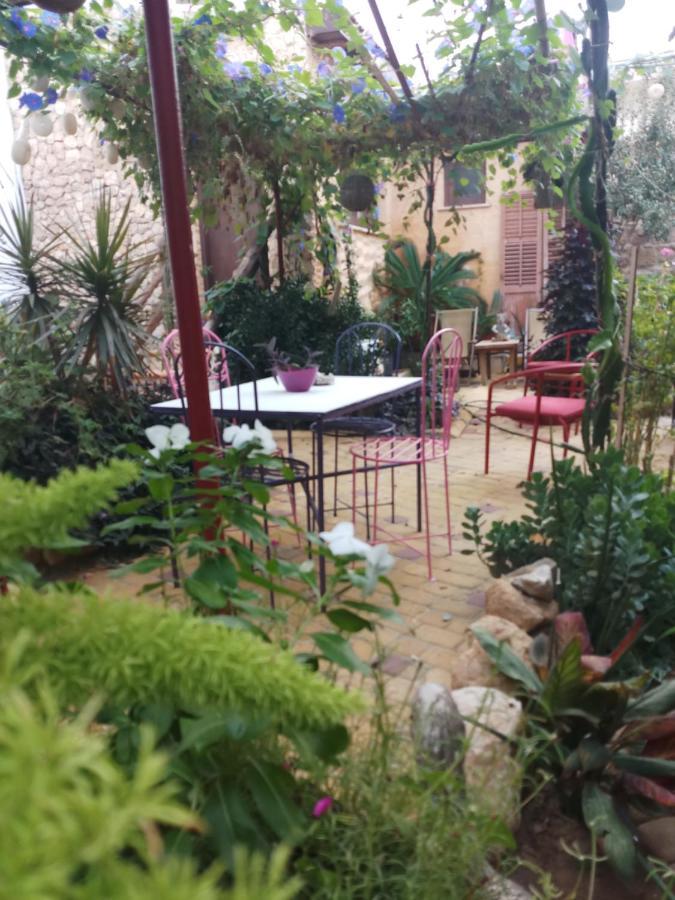 Mystery Garden Guest House Famagusta  Exteriör bild