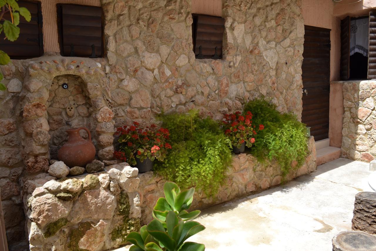 Mystery Garden Guest House Famagusta  Exteriör bild
